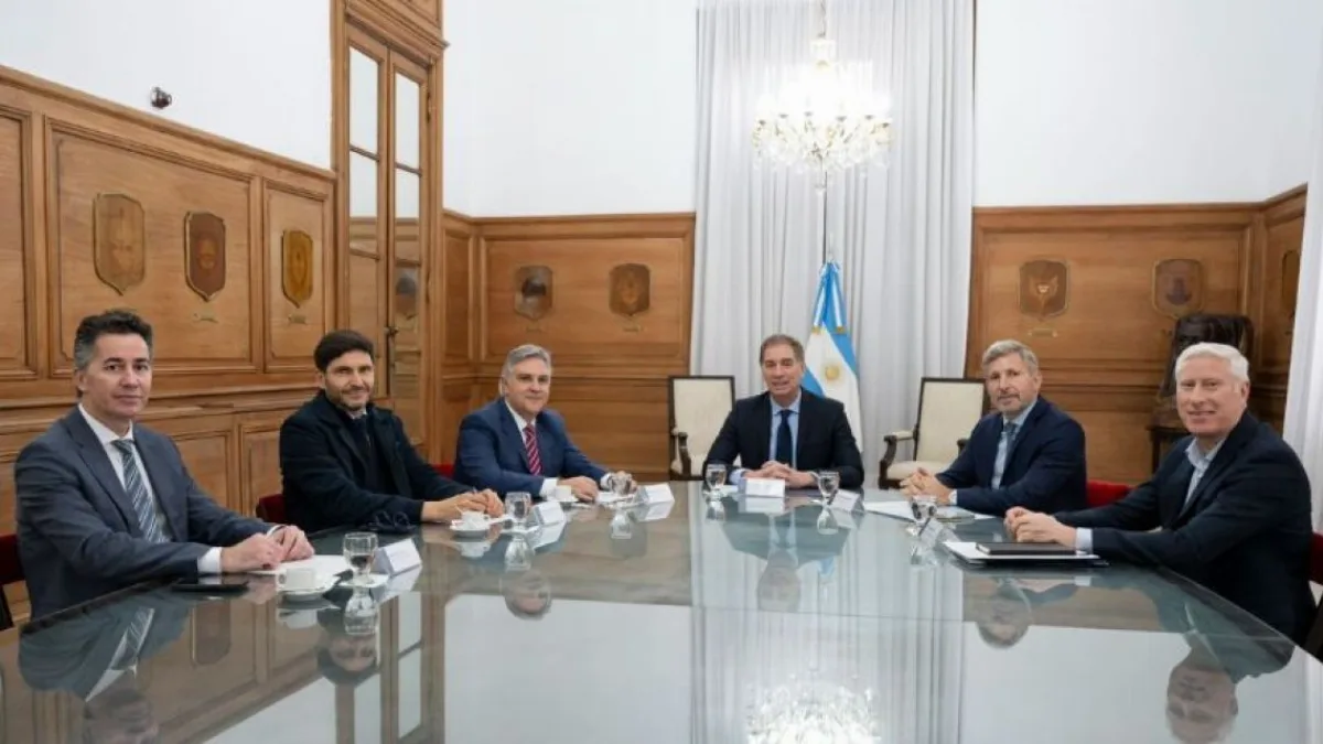 Llaryora se reunió con Santilli en Casa Rosada para avanzar en agenda de la Región Centro