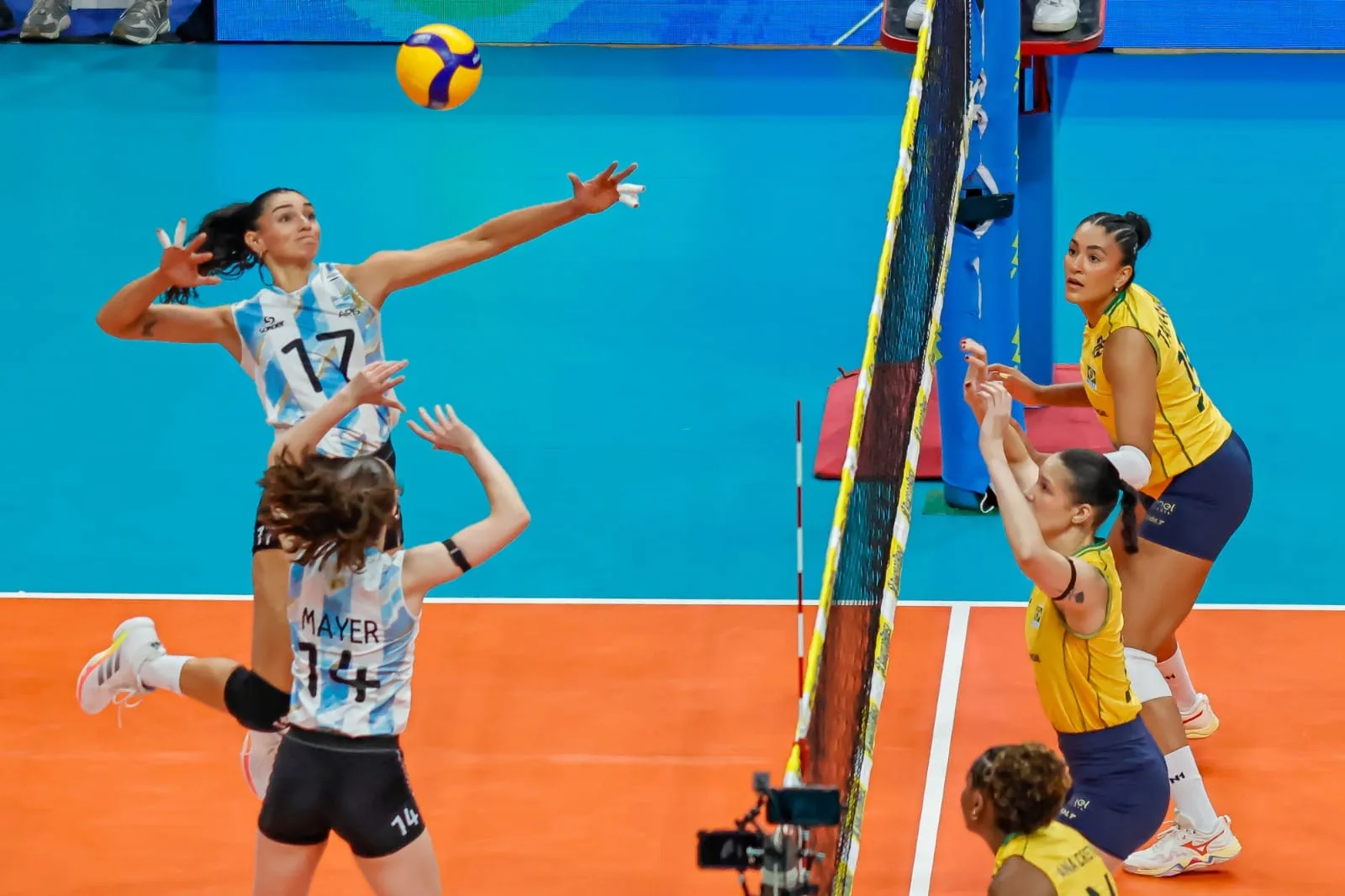 Las Panteras cayeron ante Brasil y se quedaron sin plaza olímpica en el Sudamericano